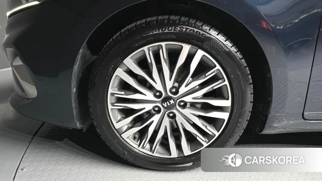 Kia K7 Premier Hybrid id 4637401 из Кореи 15
