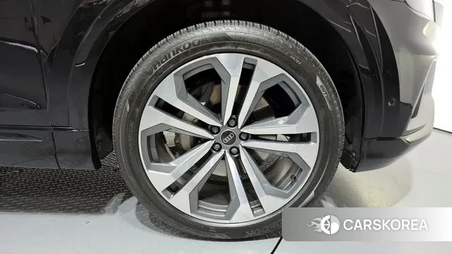 Audi Q8 (4M) id 2974802 из Кореи 15