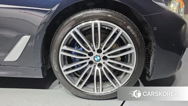 BMW 5 Series (G30) id 3526014 из Кореи 15