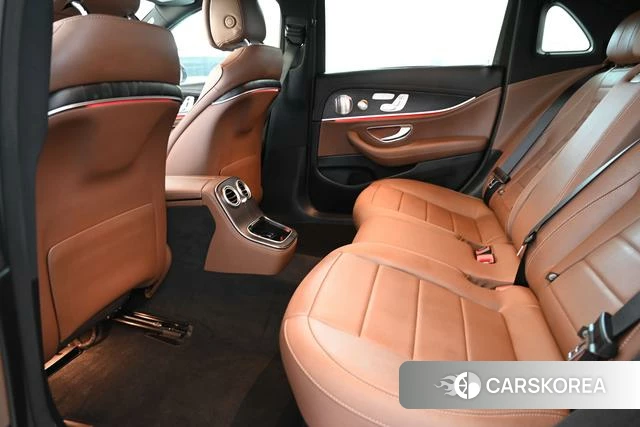 Mercedes-Benz E-class id 4256076 из Китая 25