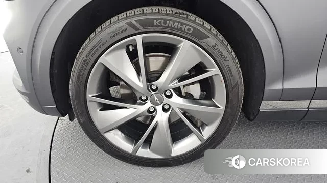 Genesis GV70 id 3707621 из Кореи 15