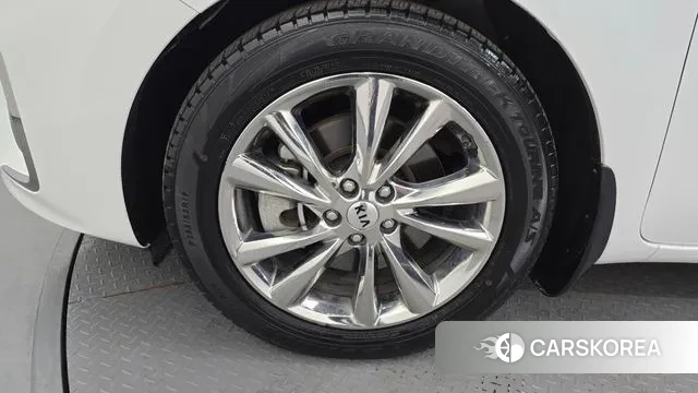 Kia The New Carnival id 3592786 из Кореи 15