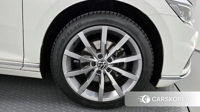 Volkswagen Passat GT (B8) id 2994003 из Кореи 15