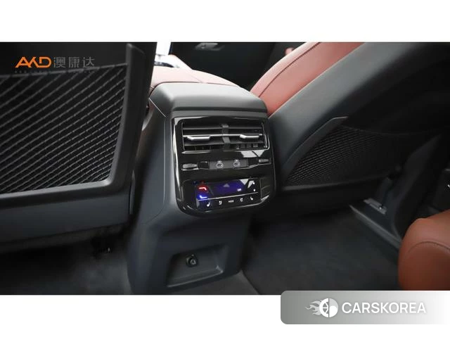 Audi Q6 2024 Черный из Китая, фото 6