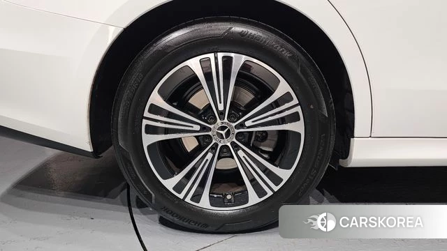 Mercedes-Benz E-Class W214 id 4432280 из Кореи 26