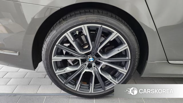 BMW 7 Series (G11) id 4507126 из Кореи 30