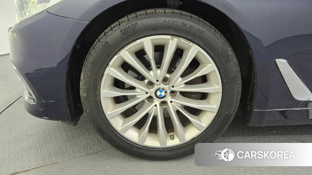 BMW 5 Series (G30) id 4232965 из Кореи 15