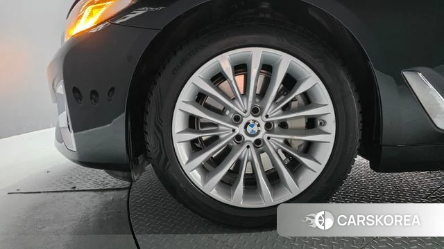 BMW 5 Series (G30) id 3843019 из Кореи 15