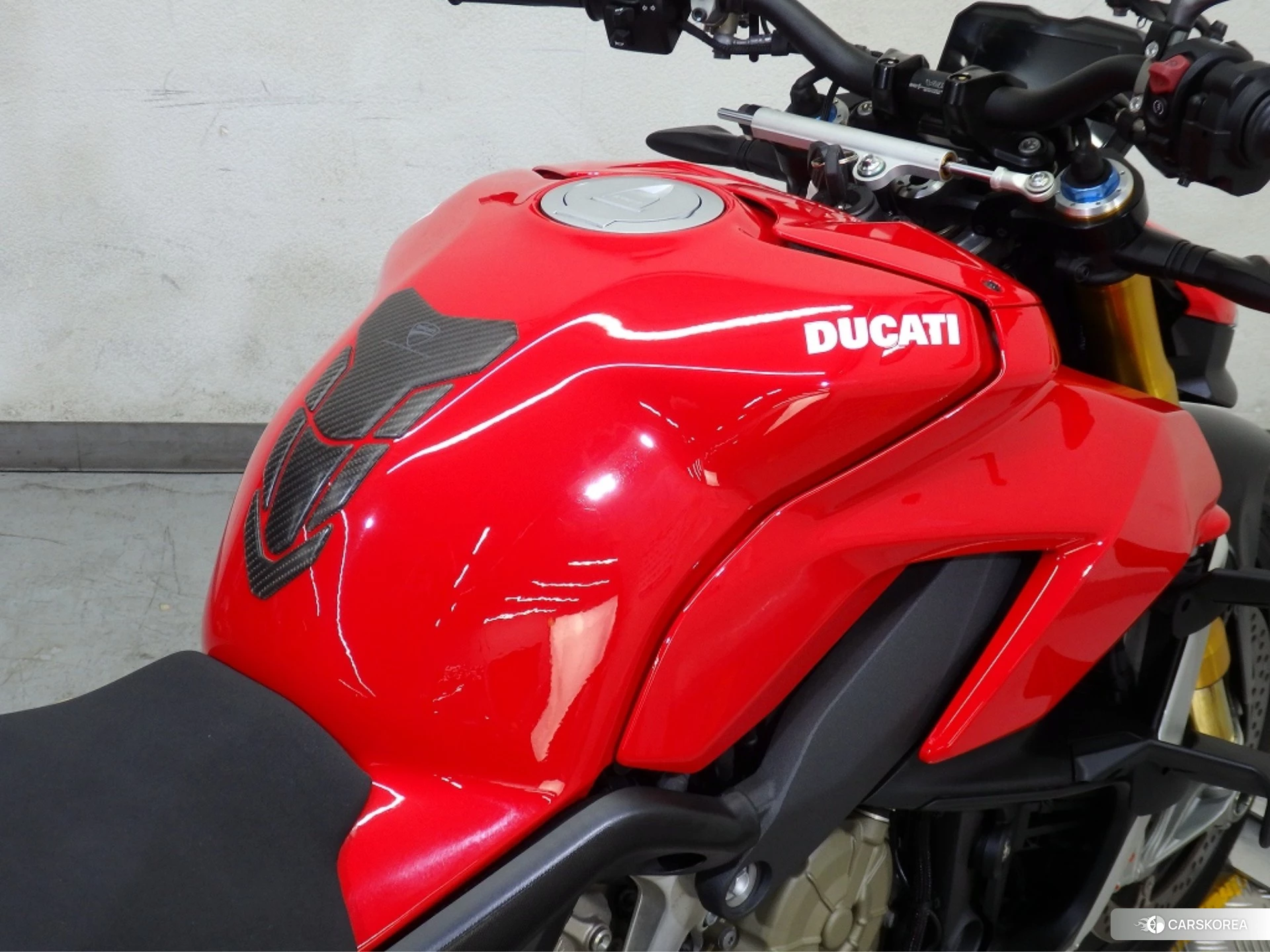 Ducati STREETFIGHTER V4 S id 4374400 из Японии 25