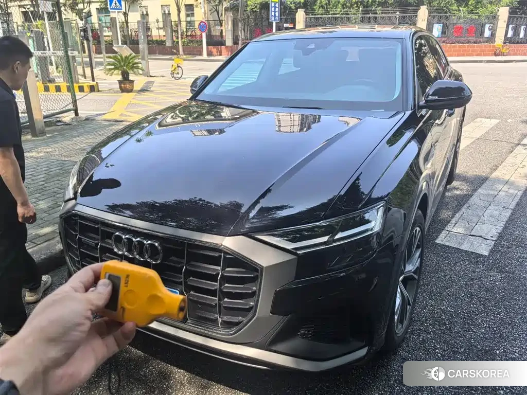 Audi Q8 2020 Черный из Китая, фото 5
