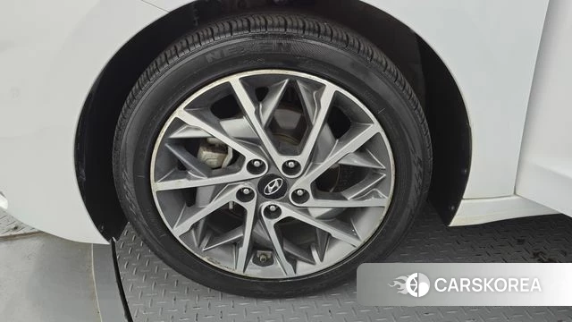 Hyundai The New Avante AD id 4465427 из Кореи 15
