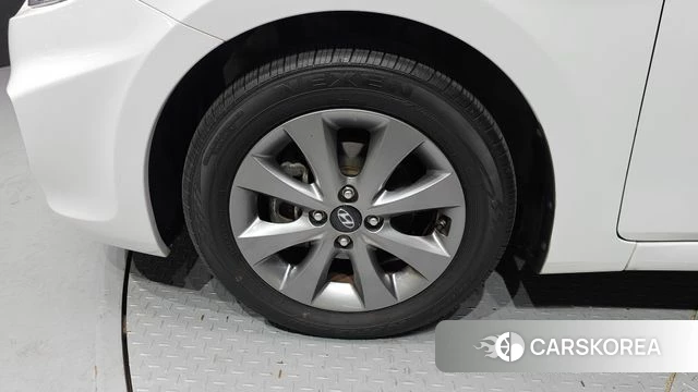 Hyundai Accent (New type) id 3942819 из Кореи 15