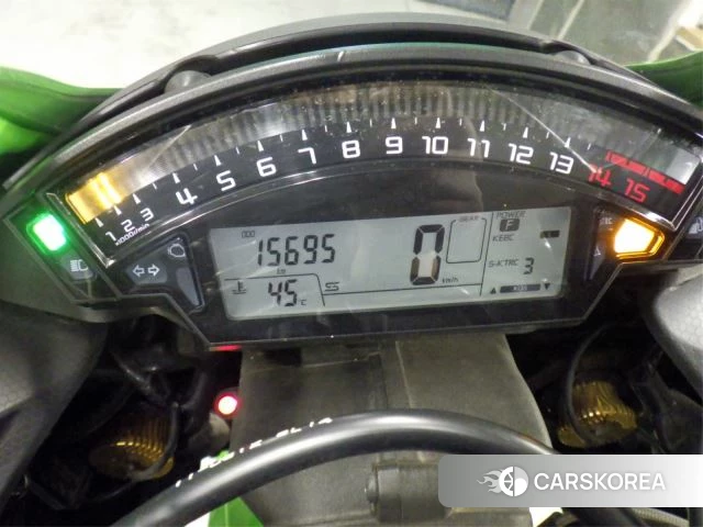Kawasaki ZX-10R NINJA ABS id 4205979 из Японии 26