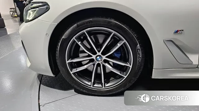 BMW 5 Series (G30) id 3452668 из Кореи 15