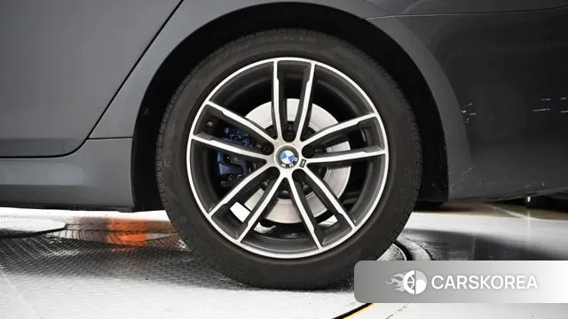 BMW 5 Series (G30) id 2969967 из Кореи 15