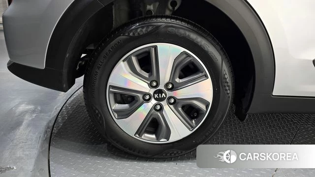 Kia Niro id 4411064 из Кореи 15