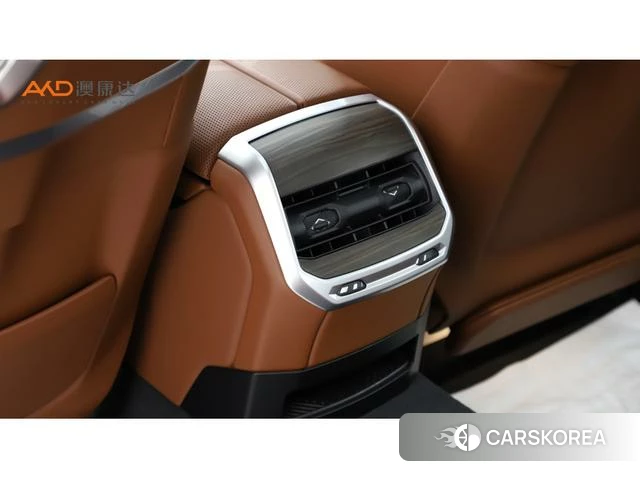 BMW 7 series 2023 Синий из Китая, фото 5