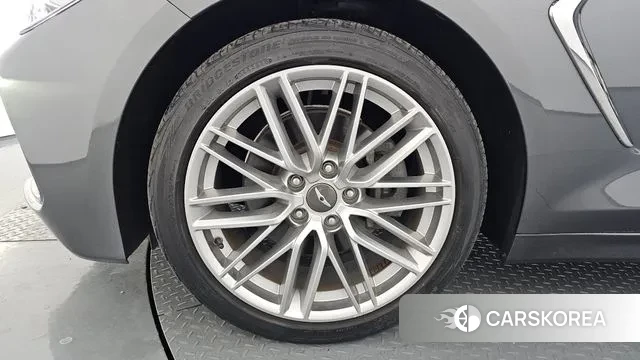 Genesis G70 id 3666795 из Кореи 15