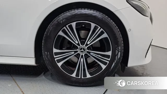 Mercedes-Benz E-Class W214 id 3610157 из Кореи 15