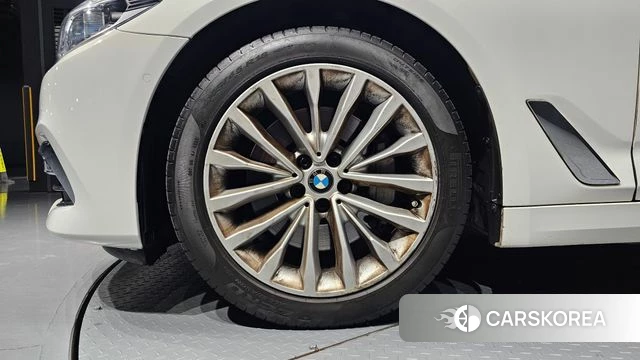 BMW 5 Series (G30) id 3905311 из Кореи 15