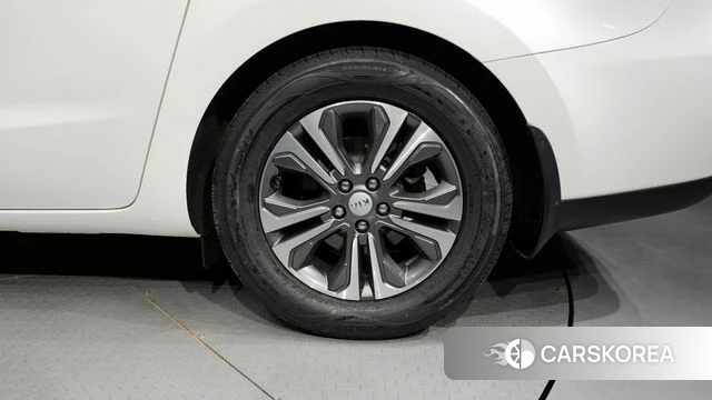 Kia The New Carnival id 3853702 из Кореи 15