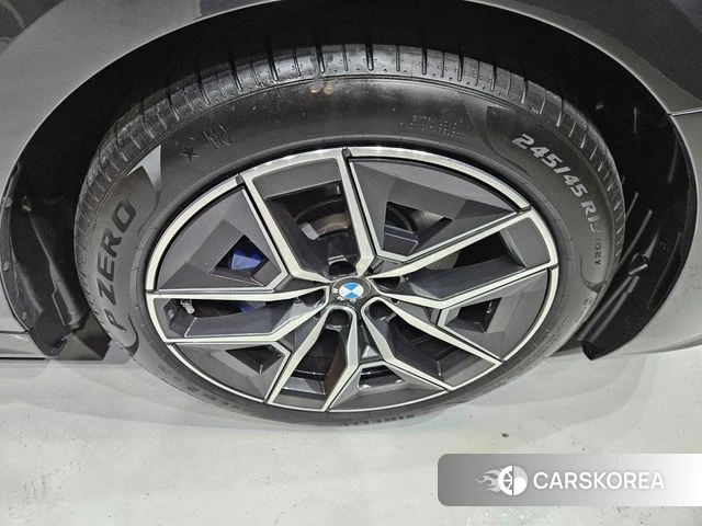 BMW 5 Series (G60) id 4705865 из Кореи 15