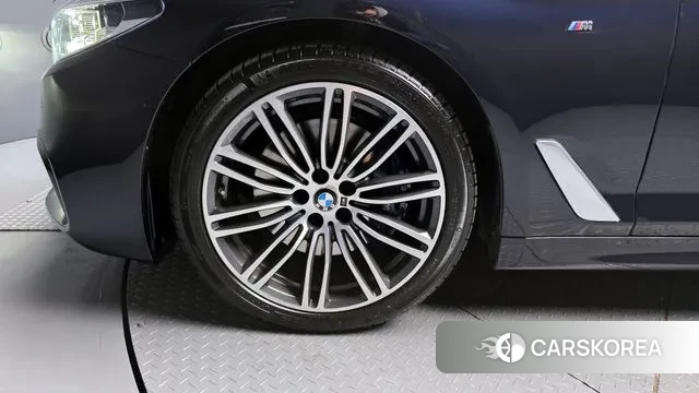 BMW 5 Series (G30) id 3541406 из Кореи 15