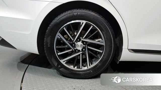 Hyundai The New Grandeur IG id 4401440 из Кореи 28