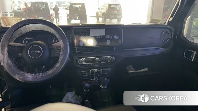 Jeep Wrangler 2025 Черный из Китая, фото 6