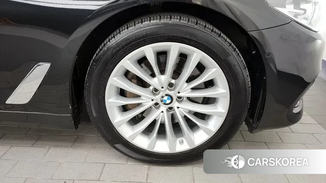 BMW 5 Series (G30) id 3356888 из Кореи 15