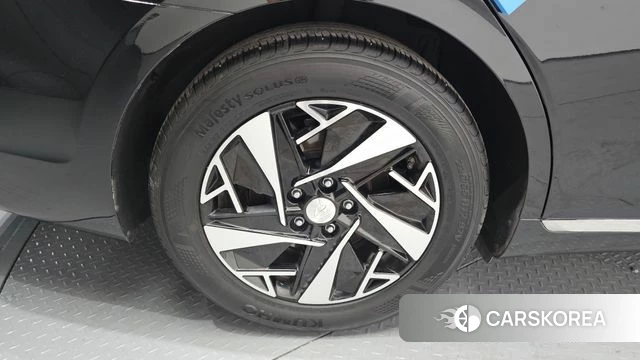 Hyundai The New Grandeur IG Hybrid id 4401455 из Кореи 25