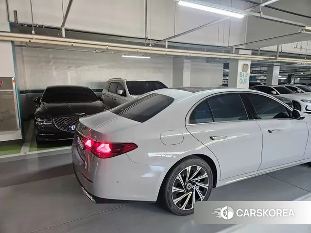 Mercedes-Benz E-Class W214 2024 Серый из Кореи, фото 6