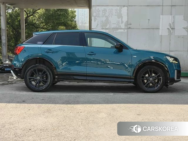 Audi Q2L 2021 Синий из Китая, фото 5