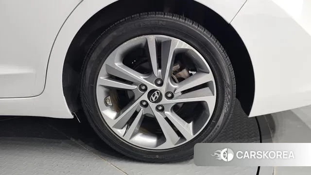 Hyundai Avante AD id 3386149 из Кореи 15