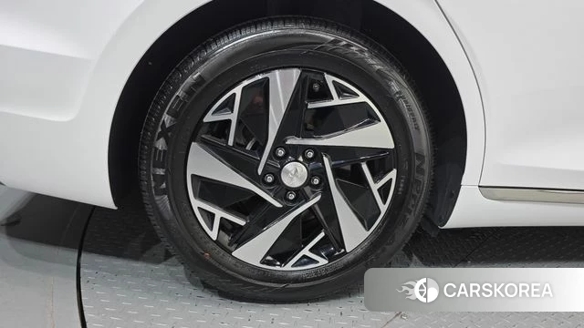 Hyundai The New Grandeur IG Hybrid id 4720912 из Кореи 27