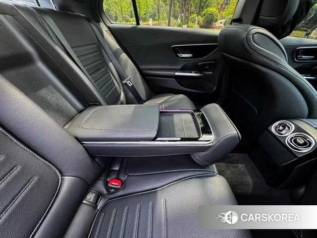 Mercedes-Benz Class C id 4300783 из Китая 17
