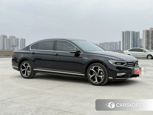 Volkswagen Magotan 2024 Черный из Китая, фото 5
