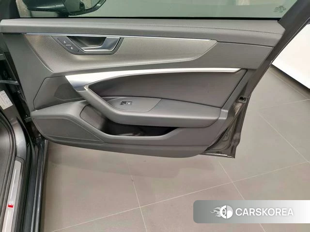 Audi A6L id 4328624 из Китая 21