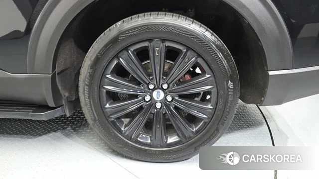 Ford Explorer 6th Generation id 4586667 из Кореи 28