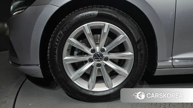 Volkswagen Passat GT (B8) id 4231922 из Кореи 15