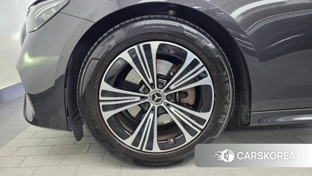 Mercedes-Benz E-Class W214 id 4773624 из Кореи 30