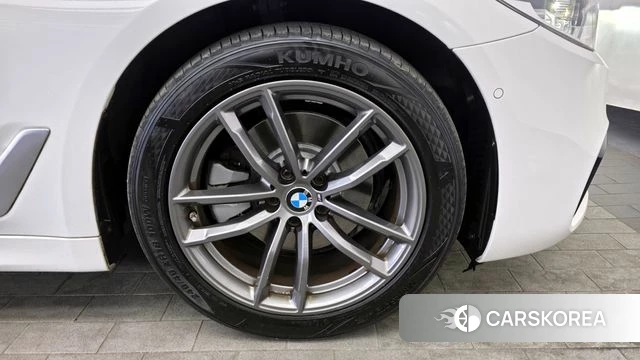 BMW 5 Series (G30) id 3829128 из Кореи 15