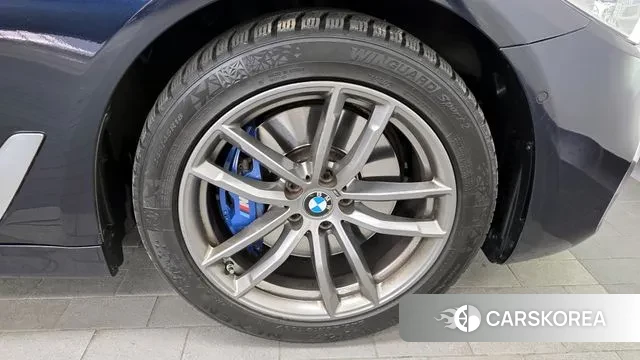 BMW 5 Series (G30) id 3773278 из Кореи 15