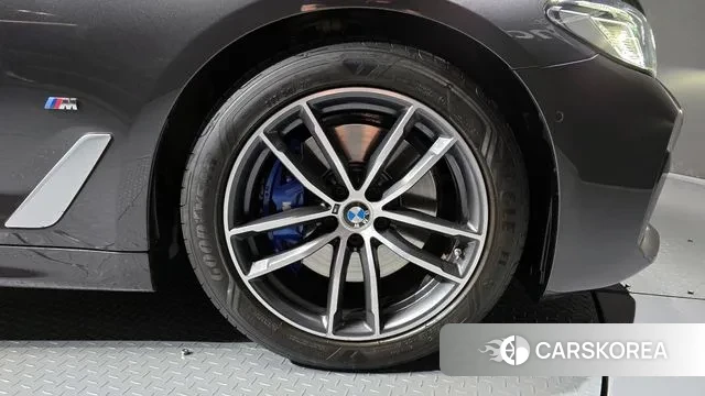 BMW 5 Series (G30) id 2984781 из Кореи 15