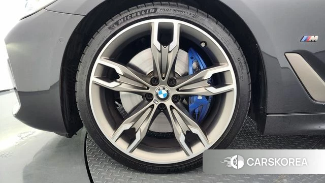 BMW 5 Series (G30) id 4692726 из Кореи 15