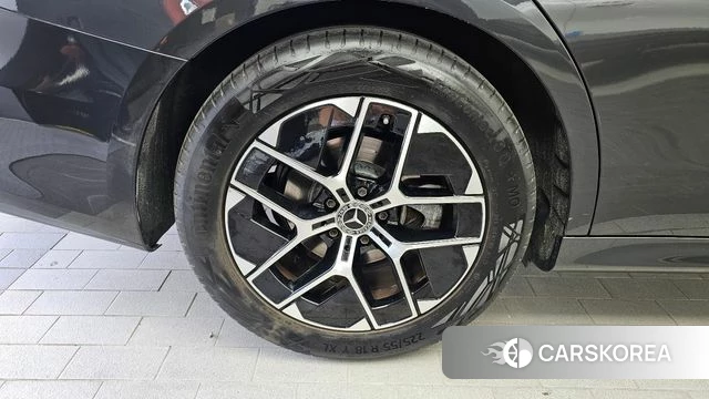 Mercedes-Benz E-Class W214 id 4578679 из Кореи 27