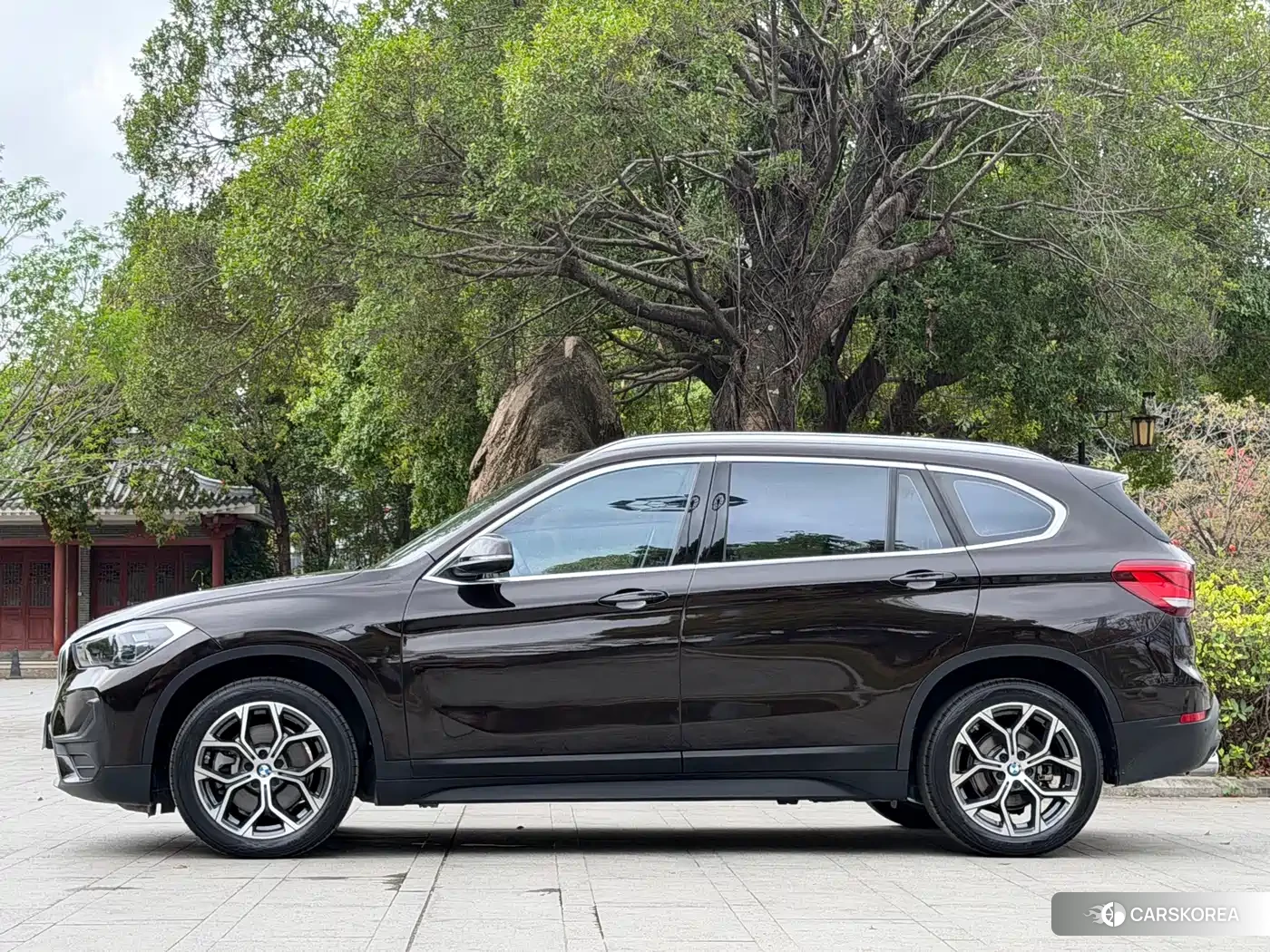 BMW X1 id 4606898 из Китая 17