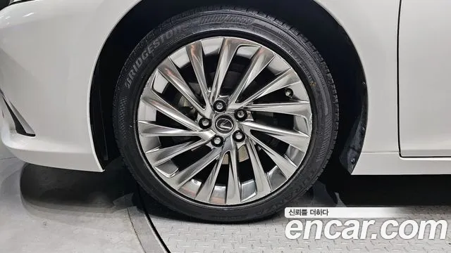 Lexus ES300h 7th generation id 2722755 из Кореи 15