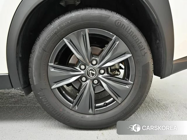 Lexus UX300h id 4533350 из Кореи 10