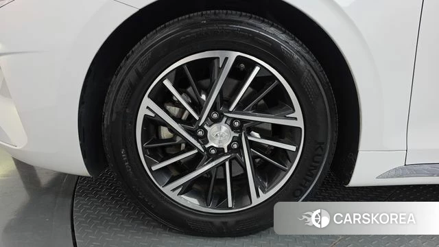 Hyundai The New Grandeur IG id 4693601 из Кореи 30